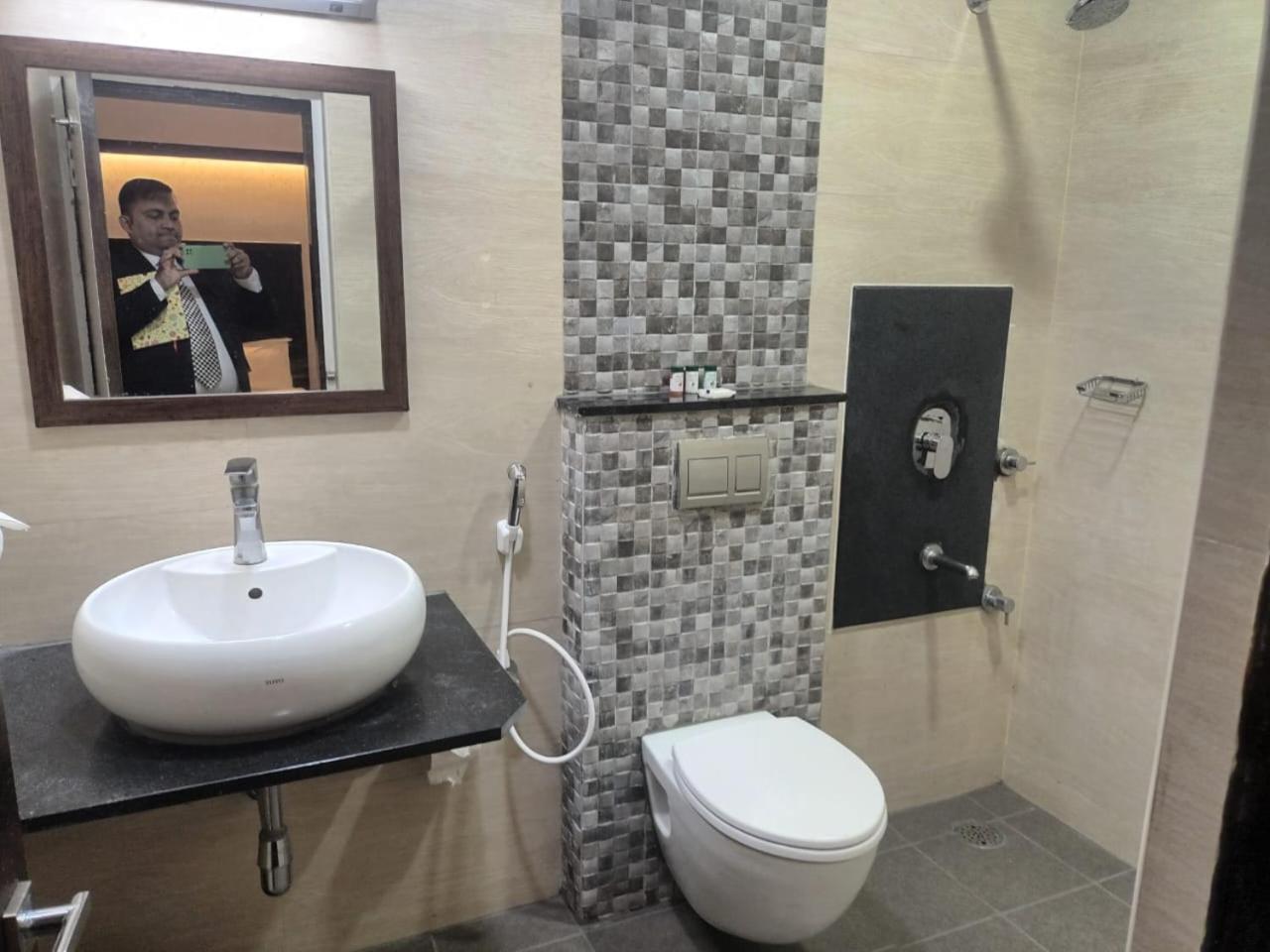 Bngv Mystic Premier Hotel Бангалор Номер фото